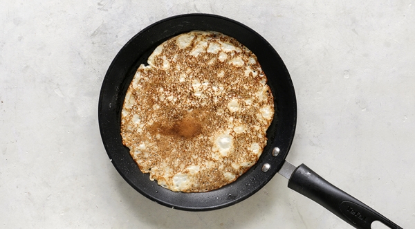 Блины на кефире с разрыхлителем, пошаговый рецепт с фото на 383 ккал Блины на кефире с разрыхлителем, пошаговый рецепт с фото на 383 ккал