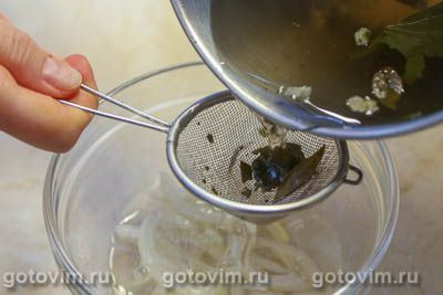 Салат из маринованной свеклы с сельдью