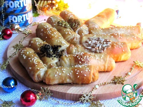 Разборный пирог-ёлочка "Тунец и капуста" Разборный пирог-ёлочка "Тунец и капуста"