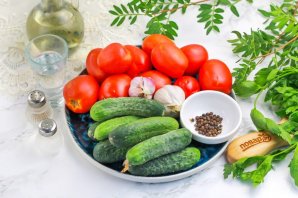 Помидоры с огурцами (закатки) Помидоры с огурцами (закатки)