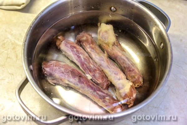 Суп из утиных шеек с солеными огурцами Суп из утиных шеек с солеными огурцами