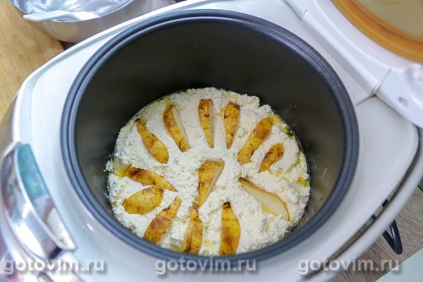 Творожная запеканка с грушей в мультиварке