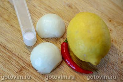 Маринад для свинины с луком, лимоном и перцем чили
