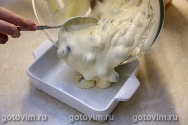 Пирог с черной смородиной и гранулированным сахаром Пирог с черной смородиной и гранулированным сахаром