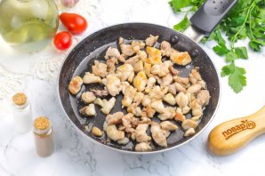 Брускетта с курицей