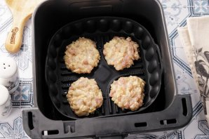 Рубленые котлеты в аэрогриле