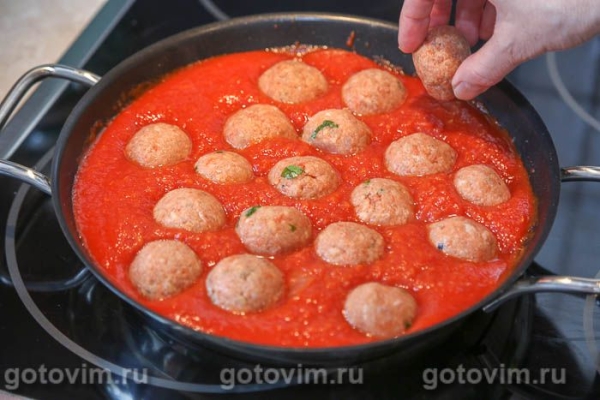Рыбные фрикадельки в томатном соусе Рыбные фрикадельки в томатном соусе