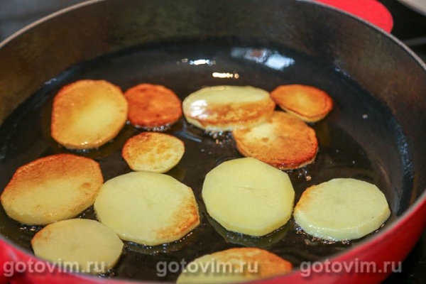 Плов с колбасками, картофелем и фасолью Плов с колбасками, картофелем и фасолью