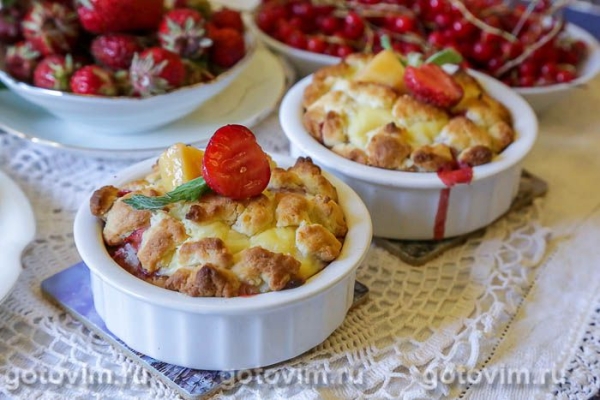 Тарт с клубникой и манго и с заварным кремом Тарт с клубникой и манго и с заварным кремом