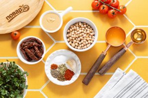 Хумус с вялеными помидорами Хумус с вялеными помидорами