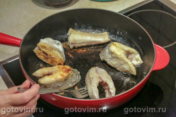 Жареный судак с луком и лисичками Жареный судак с луком и лисичками