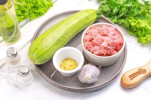 Кабачки с фаршем в аэрогриле Кабачки с фаршем в аэрогриле