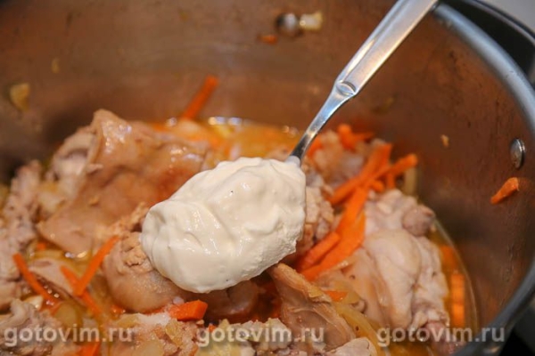 Фрикасе из кролика с соусом на желтках