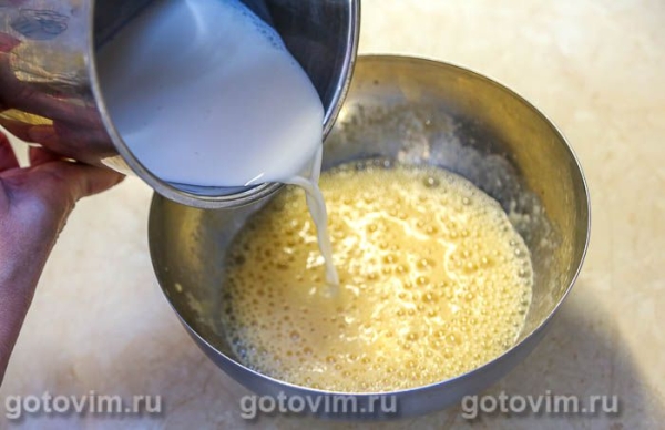 Панкейки из яблочного пюре с корицей