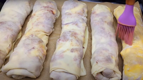 Вкусные рулеты с мясной начинкой. Снимаю шляпу перед тем, кто придумал этот рецепт: век живи век учись Вкусные рулеты с мясной начинкой. Снимаю шляпу перед тем, кто придумал этот рецепт: век живи век учись