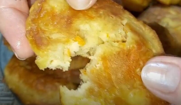 Возьмите яблоко, морковь и 1 яйцо. Вкуснейшие оладушки на завтрак или перекус детям в школу Возьмите яблоко, морковь и 1 яйцо. Вкуснейшие оладушки на завтрак или перекус детям в школу