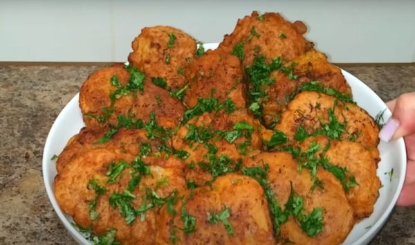 Беру 3 баклажана и немного фарша. Потрясающий рецепт из баклажанов на обед или ужин