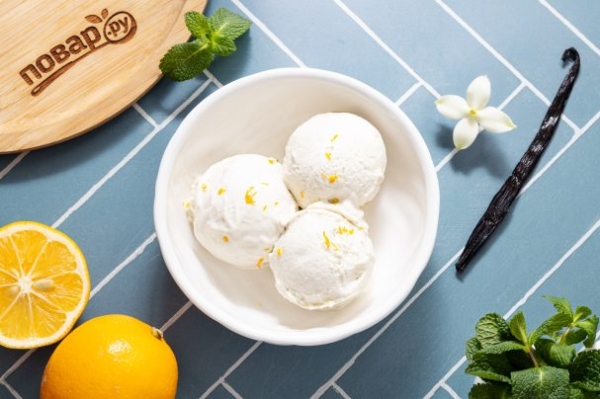 Лимонное мороженое с ванилью Лимонное мороженое с ванилью