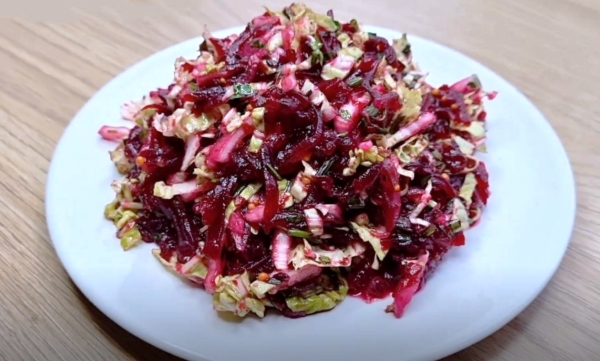 Просто натрите свеклу. Вместо надоевшего винегрета готовлю улетный салат за 5 минут: век живи — век учись Просто натрите свеклу. Вместо надоевшего винегрета готовлю улетный салат за 5 минут: век живи — век учись