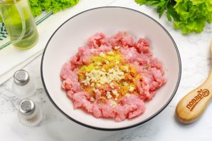 Кабачки с фаршем в аэрогриле Кабачки с фаршем в аэрогриле