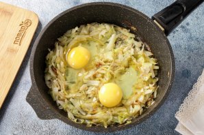 Яичница с капустой Яичница с капустой