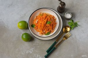 Постный салат из моркови