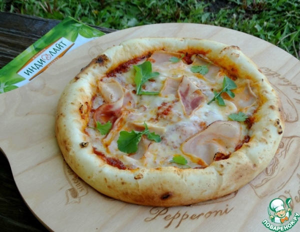 Пицца с ветчиной "пикник на лайте"