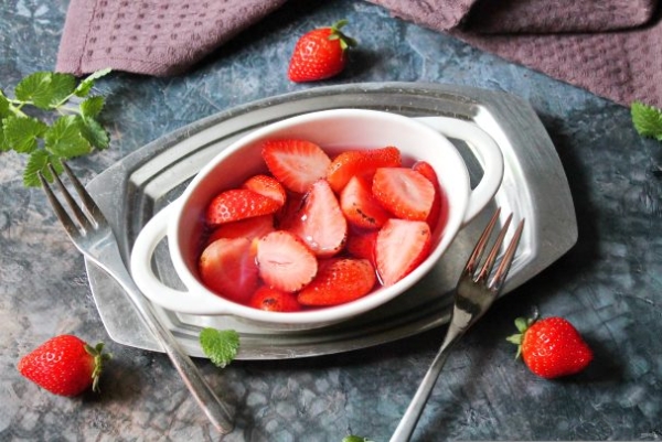 Клубника фламбе Клубника фламбе