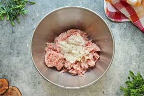 Котлеты с чесноком Котлеты с чесноком