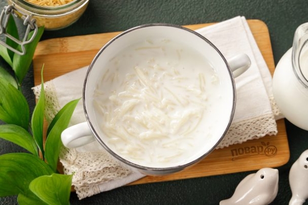 Молочный суп с вермишелью