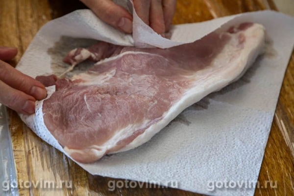 Свиная отбивная с овощами и соевым соусом Свиная отбивная с овощами и соевым соусом