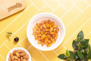 Варенье из вишни с миндалем