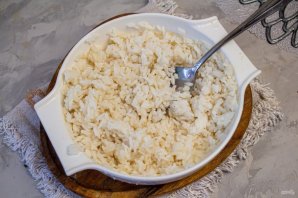 Салат с копченой курицей, черносливом и грецкими орехами Салат с копченой курицей, черносливом и грецкими орехами