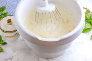 Торт из варенья черной смородины Торт из варенья черной смородины