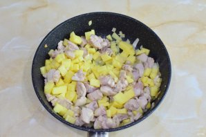 Пирог с курицей и картошкой на кефире Пирог с курицей и картошкой на кефире