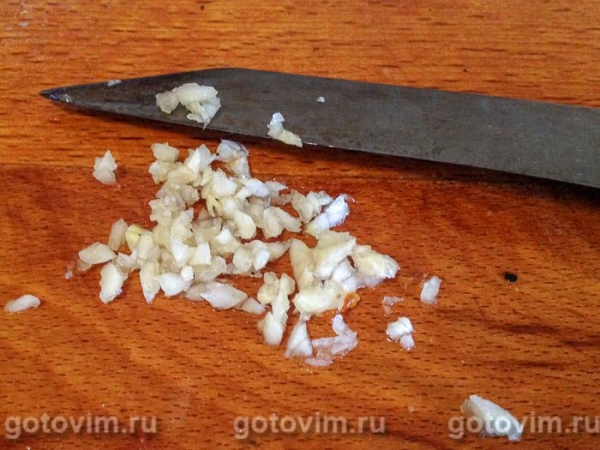 Спагетти с печёным перцем и сыром страчателла