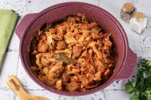 Классический бигус из квашеной капусты Классический бигус из квашеной капусты