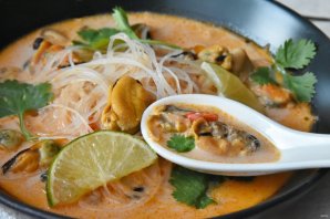 Суп "Том Ям" с лапшой Суп "Том Ям" с лапшой