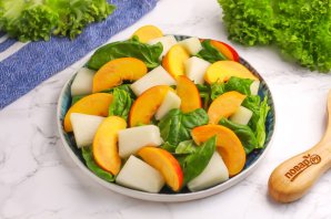 Салат с нектаринами и дыней Салат с нектаринами и дыней