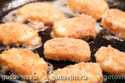 Овощной салат с жареным сыром сулугуни