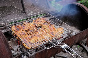 Кролик на мангале Кролик на мангале