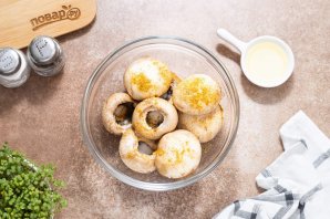 Шампиньоны с начинкой