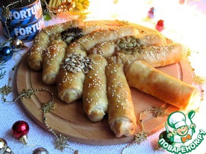 Разборный пирог-ёлочка "Тунец и капуста" Разборный пирог-ёлочка "Тунец и капуста"