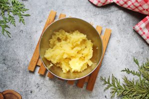 Запеченный картофель с беконом и сыром Запеченный картофель с беконом и сыром