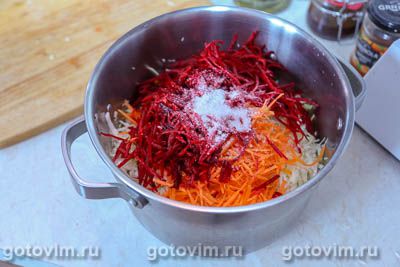Квашеная капуста со свеклой (сухой способ)