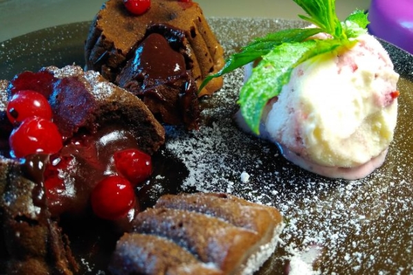 Шоколадный кекс фондан с жидкой начинкой