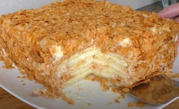 «Наполеон» из готового слоеного теста. Самый удачный рецепт знаменитого десерта «Наполеон» из готового слоеного теста. Самый удачный рецепт знаменитого десерта