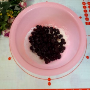 Постный пирог с ягодой Постный пирог с ягодой