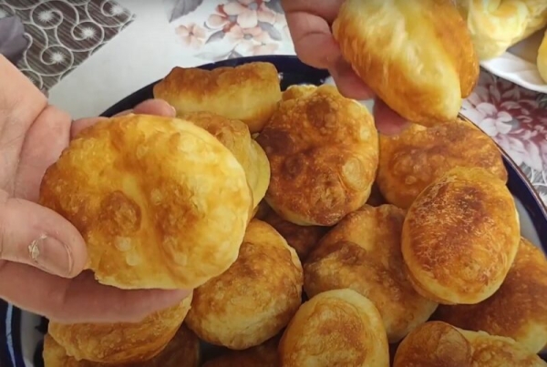 Аппетитные пышечки на завтрак или полдник. Пышки к чаю на кефире