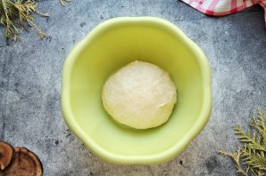 Пирог с крапивой Пирог с крапивой